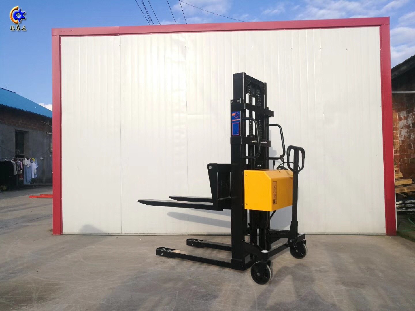 <b>半自動(dòng)式液壓搬運(yùn)車</b>