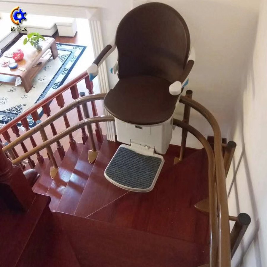 <b>上海青浦室內(nèi)安裝的斜掛座椅電梯</b>