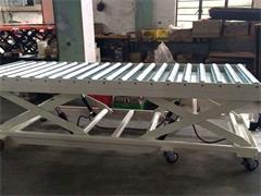 <b>非標(biāo)滾筒式移動液壓升降機(jī)</b>