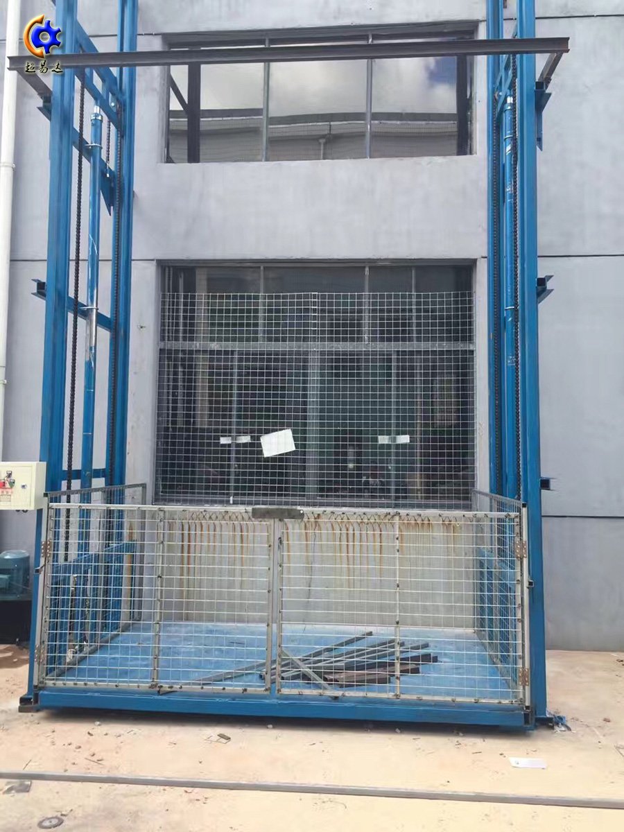 導(dǎo)軌鏈條式升降平臺(tái) 導(dǎo)軌鏈條式升降平臺(tái)