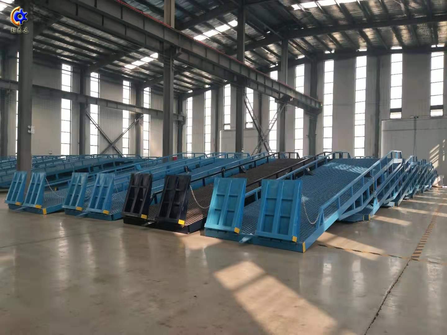 移動(dòng)登車(chē)橋 移動(dòng)登車(chē)橋